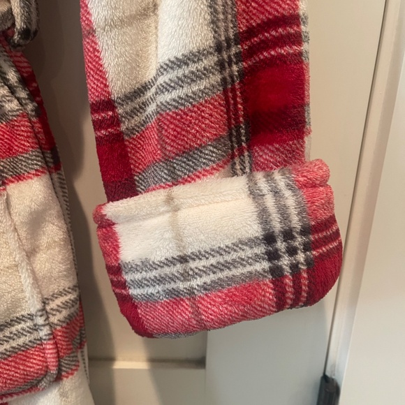 Pottery Barn Plaid Plush Robe Size Small NWT - Picture 3 of 5
